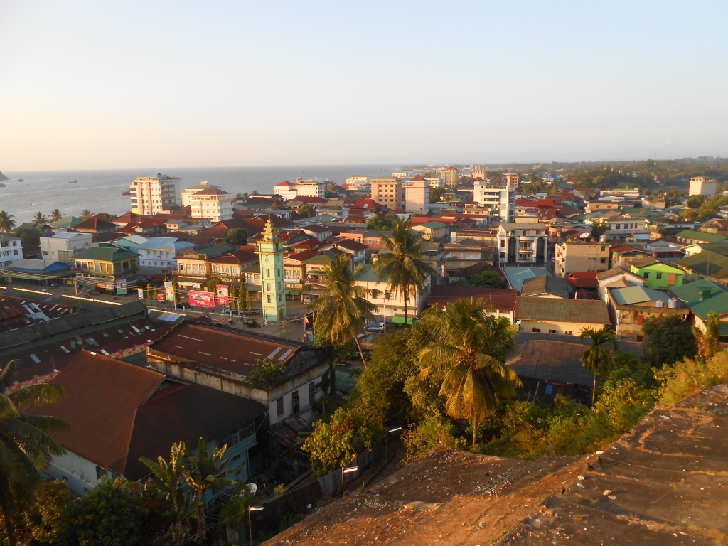 Vue de Myeik, ville côtière au sud de la Birmanie.