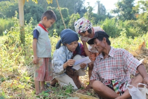 trek thailande - famillekaren dans les rizieres